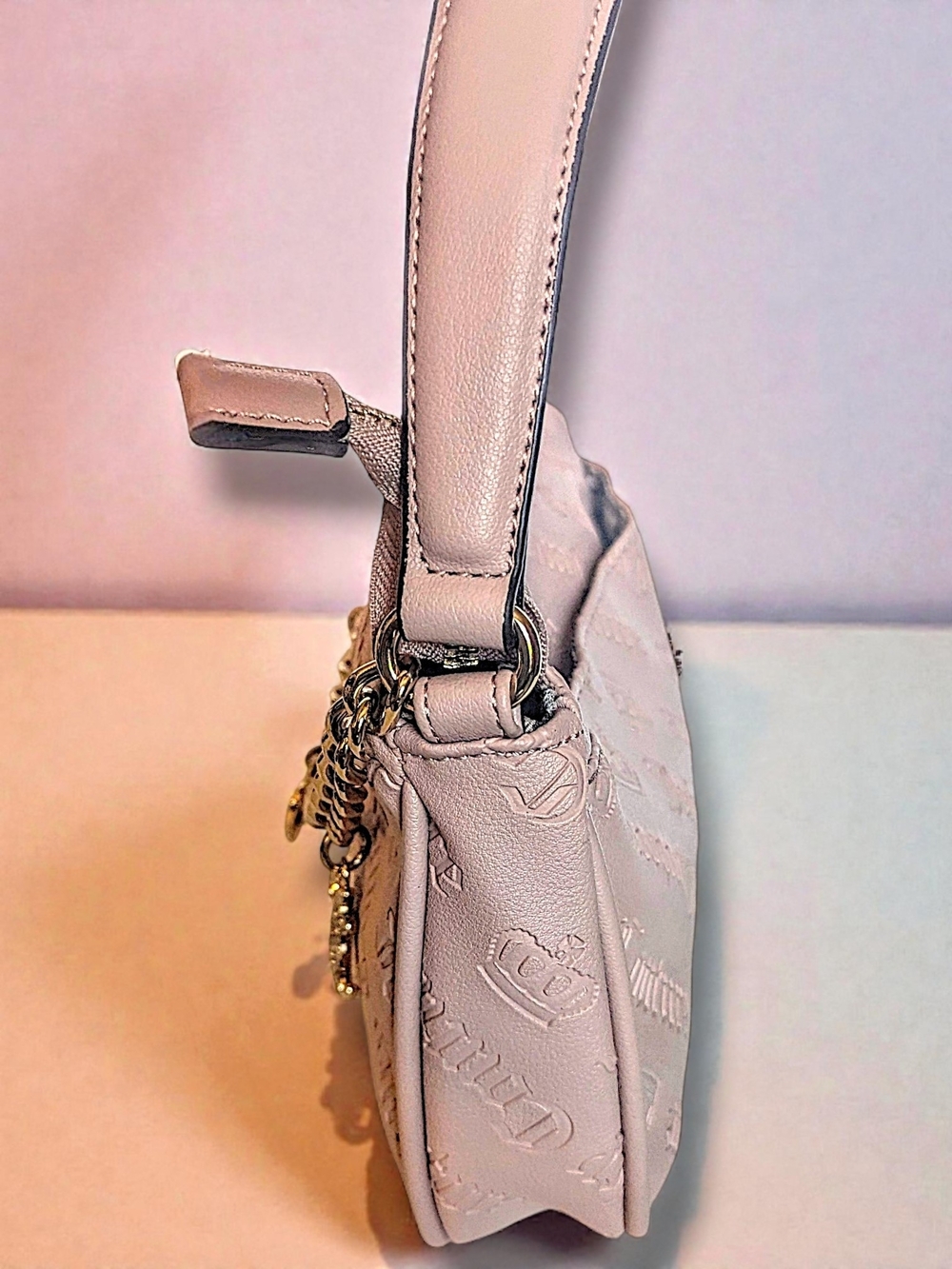 👑 Juicy Couture Pink Embossed Shoulder Bag w/Gold Charms - Picture 14 of 16